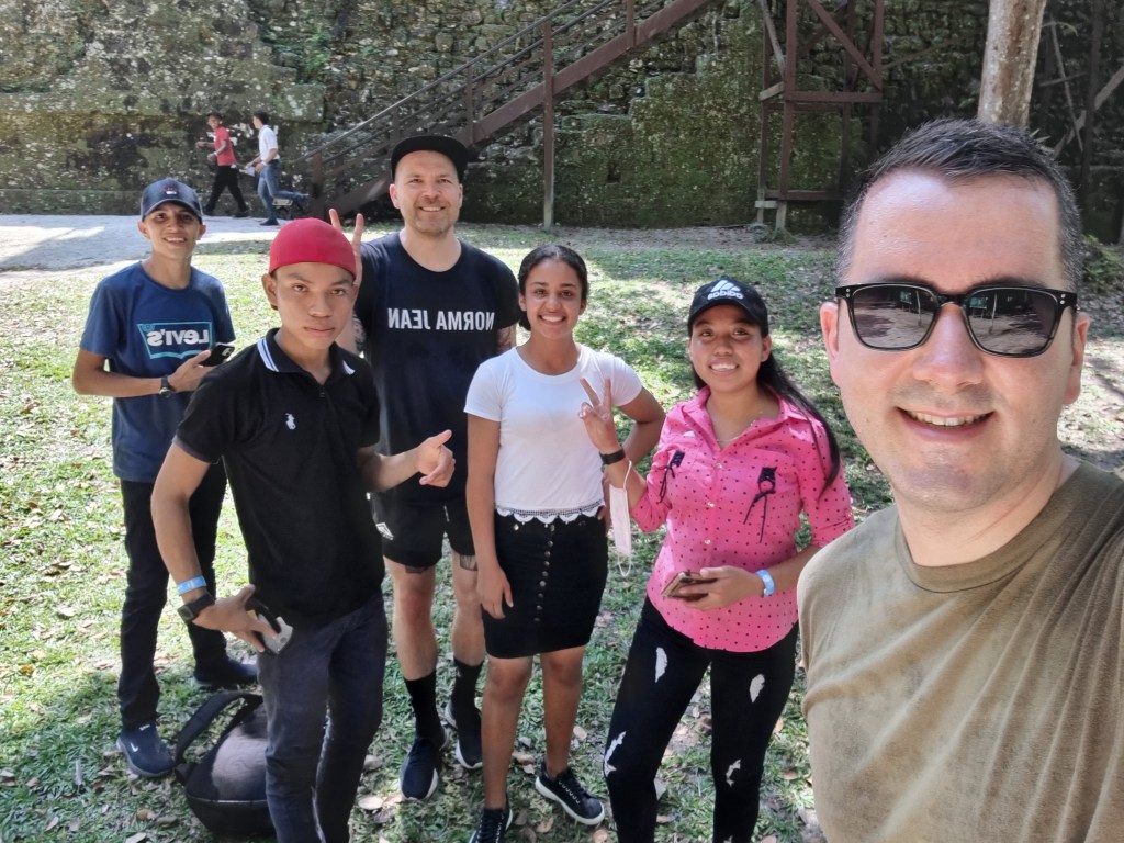 Tikal setkani se stredni skolou